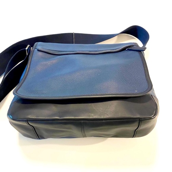 Men’s | Coach | Camden Leather Map Bag | Navy - Picture 11 of 16